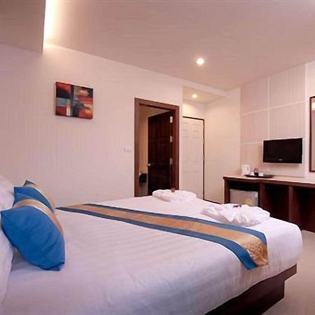 Tuana Blue Sky Patong Hotel Exterior photo