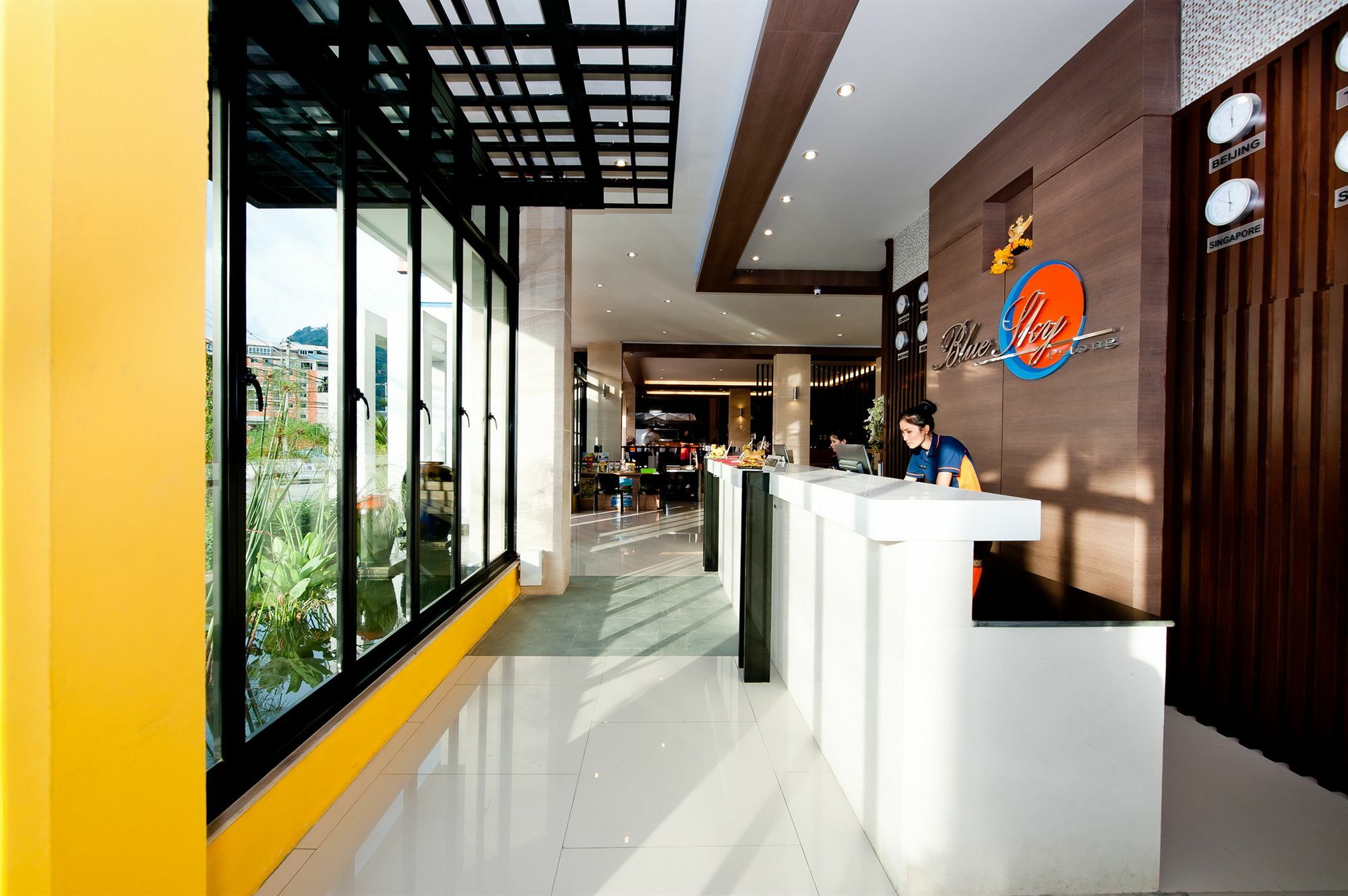 Tuana Blue Sky Patong Hotel Exterior photo